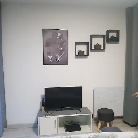 Apartment T2 Avec Balcon Plein Sud *