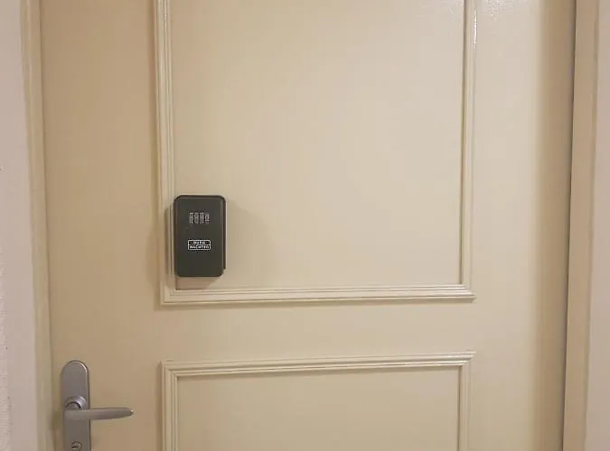 T2 Avec Balcon Plein Sud 卢德