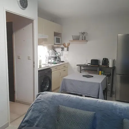 Apartment T2 Avec Balcon Plein Sud *
