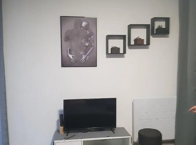 Apartamento T2 Avec Balcon Plein Sud *